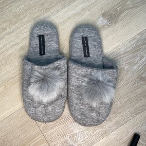 Marilyn Monroe Slippers size L Fits 9-10